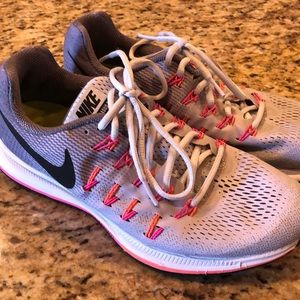 Women’s Nike Zoom Pegasus 33, Size 9.5